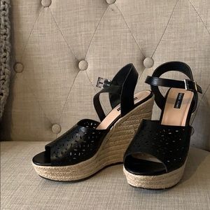 Black Rivet Espadrille Wedge platform women’s 8.5